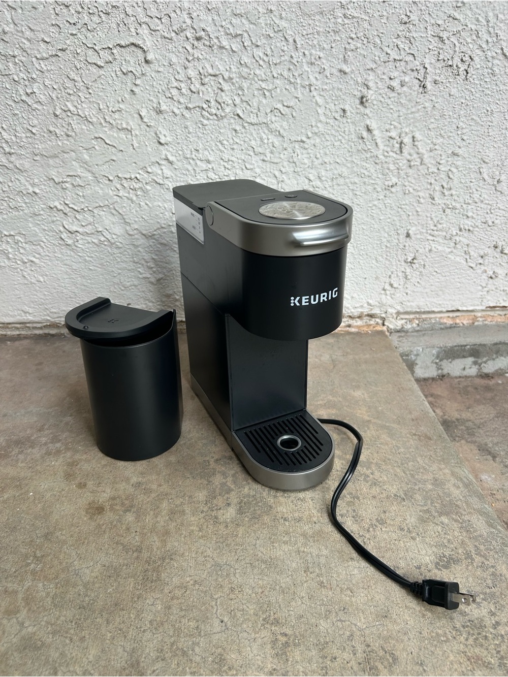 Keurig k-mini plus & storage